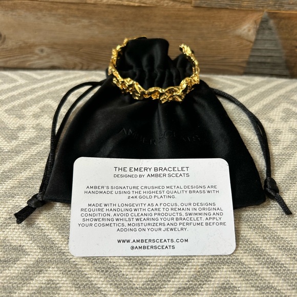 AMBER SCEATS Emery Cuff 24K gold plated chunky metal cuff bracelet - Picture 3 of 3